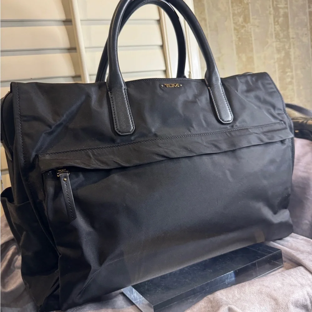 Tumi‎ Dara Voyager carry all Black Briefcase